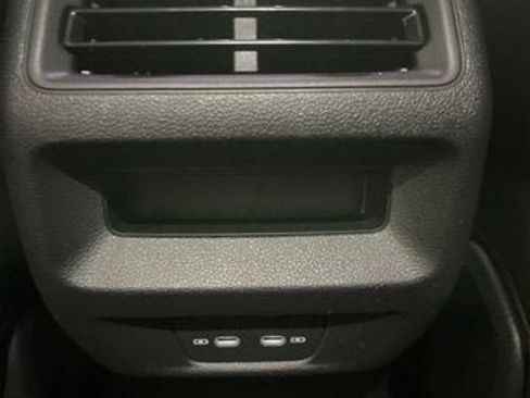 Certified 2026 Volkswagen Tiguan SE AWD/4WD image 12