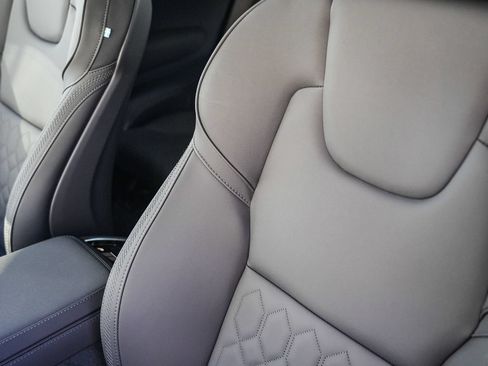 Certified 2026 Volvo XC90 B6 Core AWD/4WD image 27