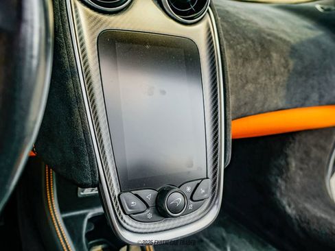 Used 2019 McLaren 570S Spider image 48