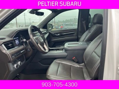 Used 2021 GMC Yukon Denali w/ Denali Premium Package image 6