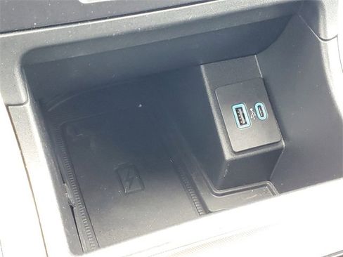 Used 2024 Ford Edge SEL w/ Sport Appearance Package image 26