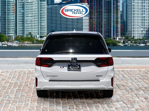 New 2026 Honda Odyssey Touring image 6