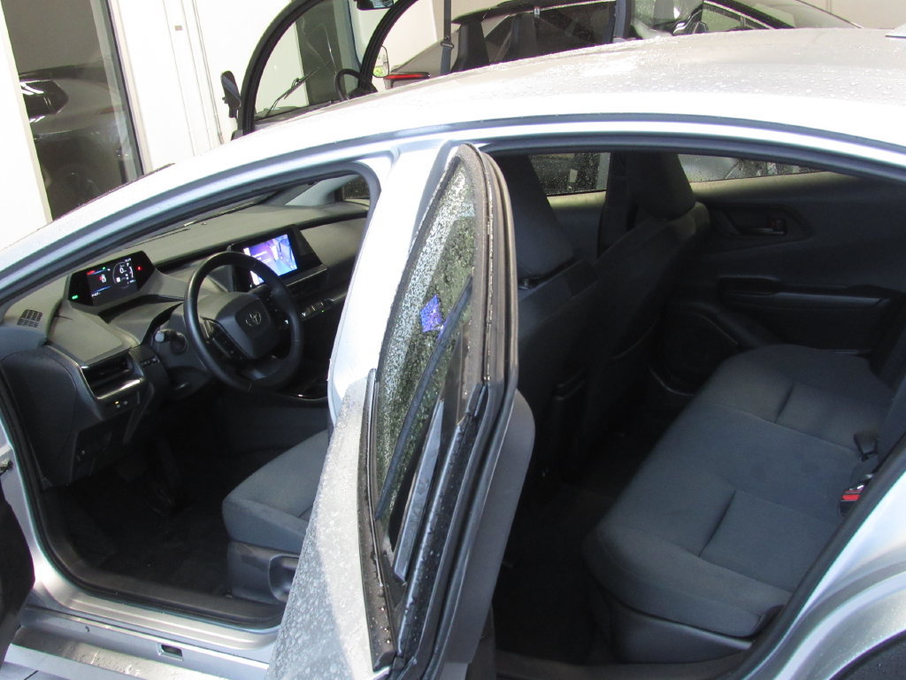 Certified 2025 Toyota Prius LE FWD image 12
