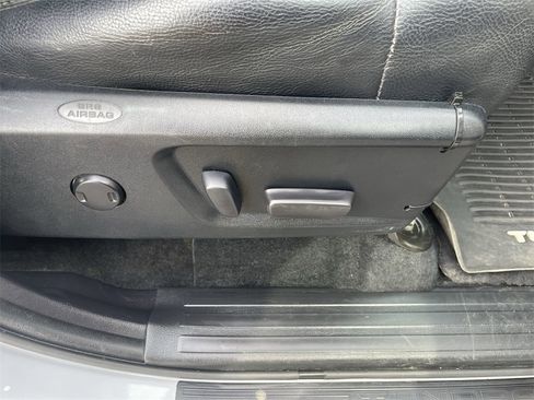 Used 2019 Toyota Tundra Limited image 33