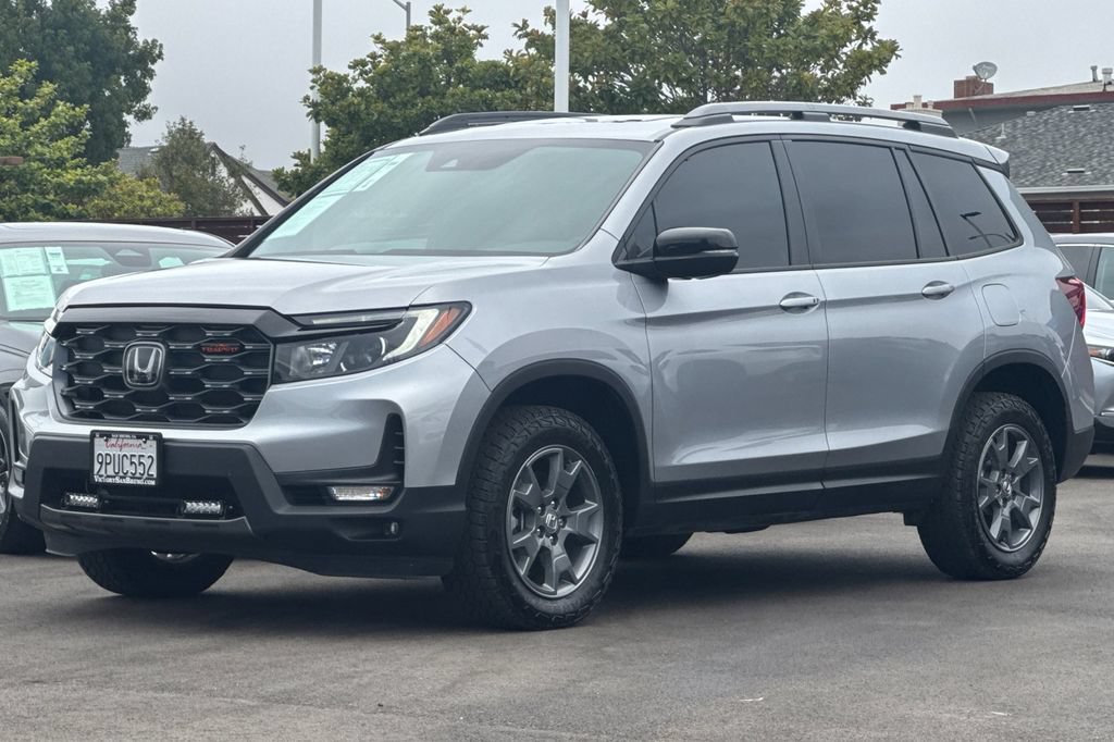 Used 2025 Honda Passport TrailSport image 8