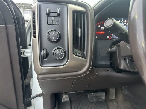Used 2016 GMC Sierra 3500 Denali w/ Duramax Plus Package image 4