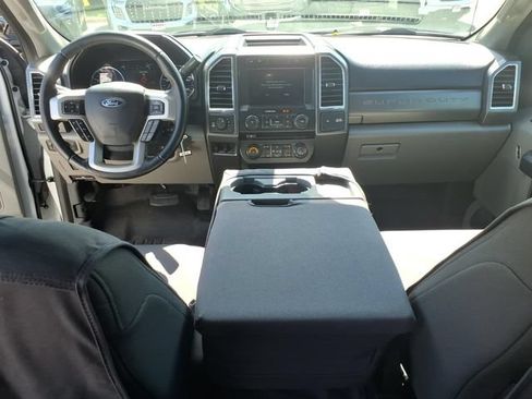 Used 2017 Ford F350 XLT w/ XLT Premium Package AWD/4WD image 12