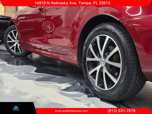Used 2016 Volkswagen Jetta SE FWD image 4