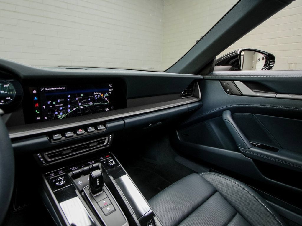 Used 2022 Porsche 911 Carrera 4 AWD/4WD image 17