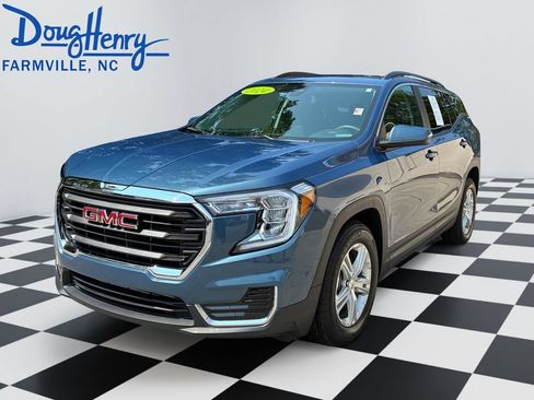 Used 2024 GMC Terrain SLE w/ Driver Convenience Package FWD image 1