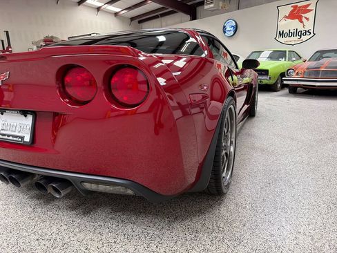 Used 2011 Chevrolet Corvette Z06 RWD image 16