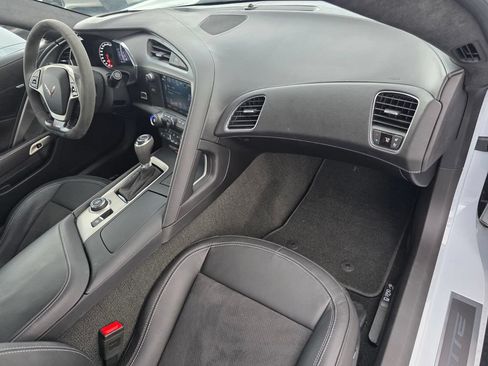 Used 2018 Chevrolet Corvette Z06 RWD image 24