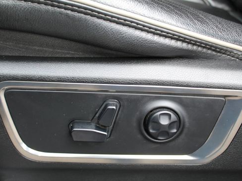 Used 2019 RAM 1500 Limited RWD image 33