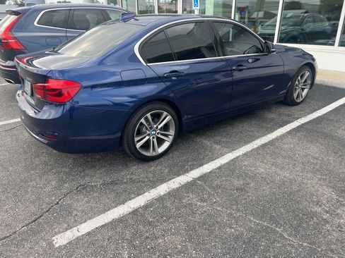 Used 2017 BMW 330i Sedan image 4