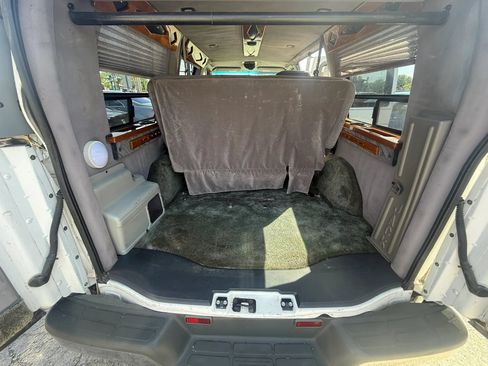 Used 1997 Chevrolet Express 1500 RWD image 19