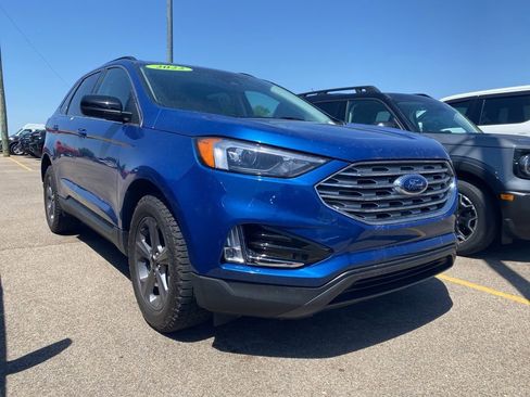 Used 2022 Ford Edge SEL w/ Sport Appearance Package AWD/4WD image 3