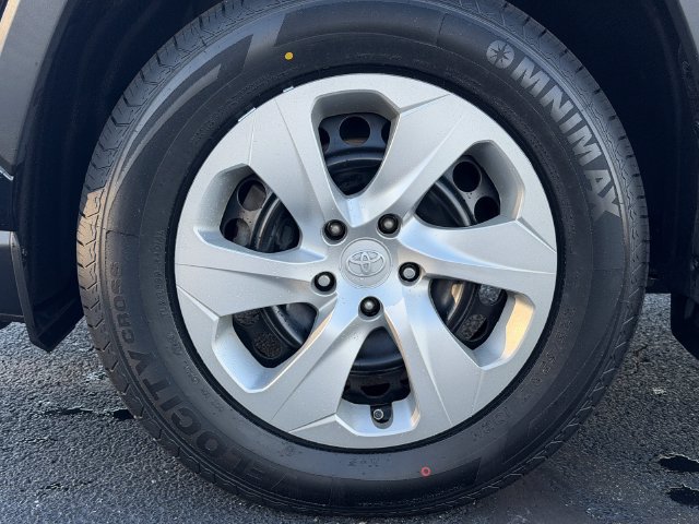 Certified 2023 Toyota RAV4 LE FWD image 11
