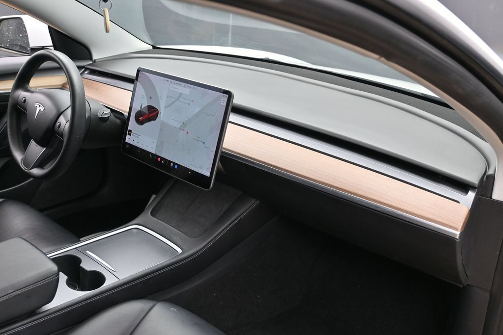 Used 2021 Tesla Model 3 Standard Range Plus RWD image 29