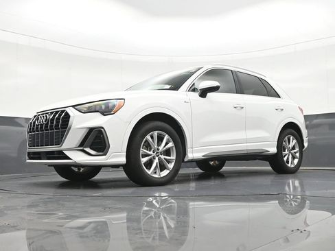 Used 2021 Audi Q3 2.0T Premium w/ Convenience Package AWD/4WD image 23