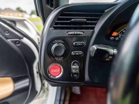 Used 2004 Honda S2000 image 31