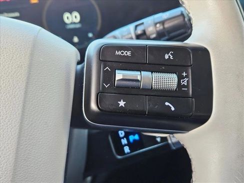 Used 2024 Hyundai Santa Fe Calligraphy image 12