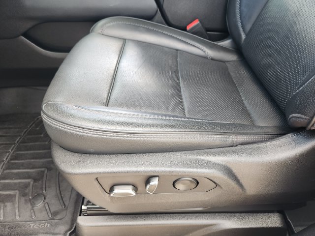 Used 2023 GMC Yukon XL Denali AWD/4WD image 24