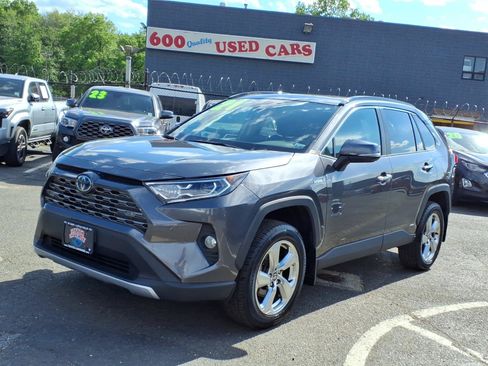 Certified 2021 Toyota RAV4 Limited w/ Limited Grade Weather Package AWD/4WD image 3