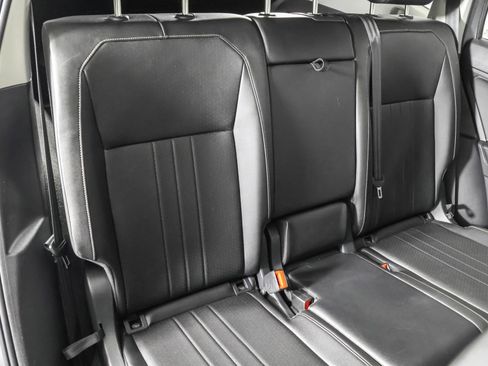 Used 2023 Volkswagen Tiguan SE image 41