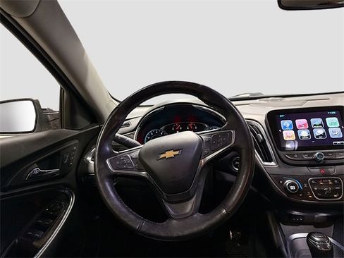 Used 2017 Chevrolet Malibu Premier image 24