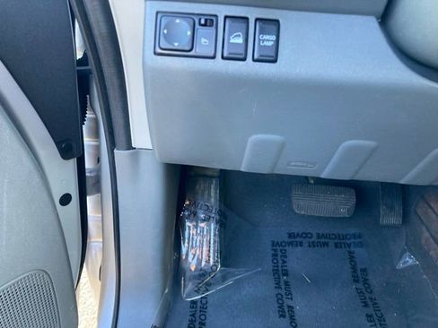 Used 2020 Nissan Frontier SV image 12