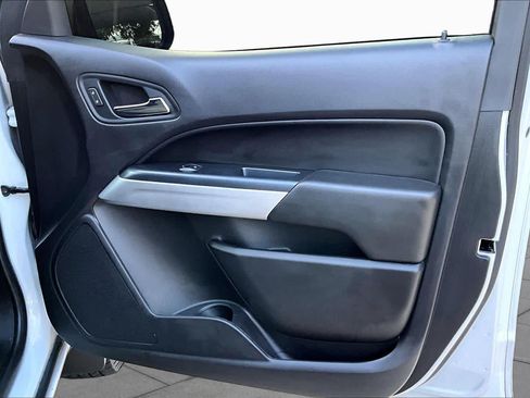 Used 2021 Chevrolet Colorado LT RWD image 22