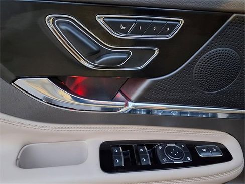 Certified 2024 Lincoln Corsair Reserve image 7