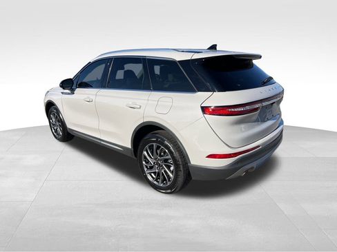 Used 2022 Lincoln Corsair FWD w/ Equipment Group 101A image 5