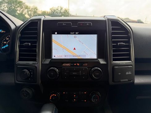 Used 2019 Ford F150 XLT w/ Equipment Group 302A Luxury AWD/4WD image 10