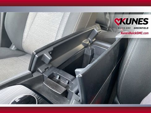 Used 2023 Nissan Rogue SV image 26