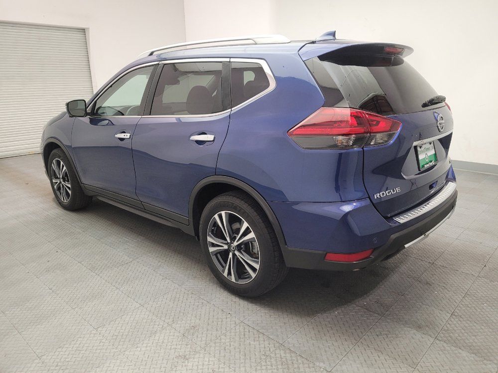 Used 2020 Nissan Rogue SV w/ Sun & Sound Touring Package FWD image 5