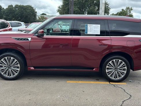 Used 2025 INFINITI QX80 Luxe RWD image 4