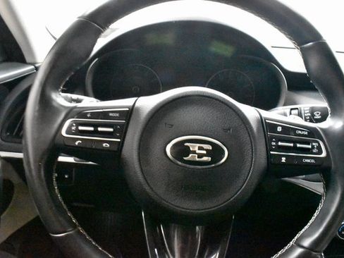 Used 2019 Kia Stinger Premium image 20