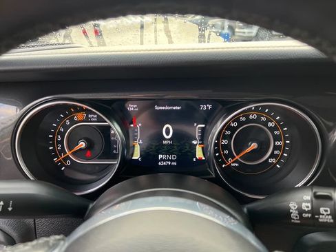 Used 2021 Jeep Wrangler Unlimited Sahara AWD/4WD image 14