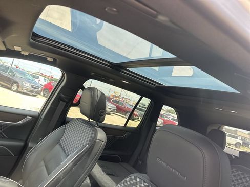 Used 2025 GMC Acadia Denali w/ LPO, Floor Liner Package AWD/4WD image 4