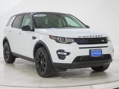 Used 2016 Land Rover Discovery Sport HSE image 18