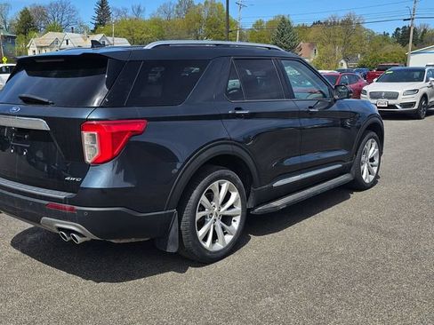 Used 2022 Ford Explorer Platinum w/ Equipment Group 601A AWD/4WD image 8