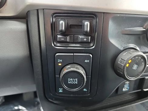 Used 2023 Ford F250 XLT AWD/4WD image 27