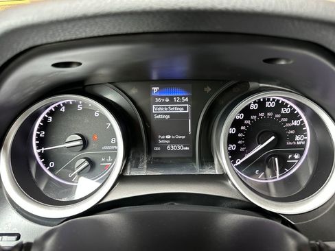 Used 2022 Toyota Camry LE image 33