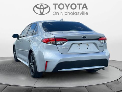 Used 2021 Toyota Corolla LE w/ Carpet Mat Package (TMS) FWD image 4