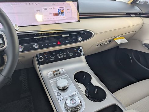 New 2026 Genesis GV70 2.5T Select image 19