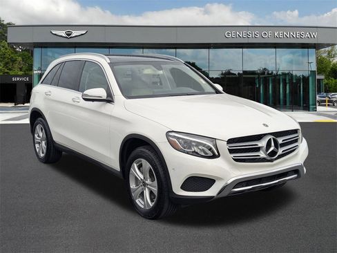 Used 2018 Mercedes-Benz GLC 300 image 1