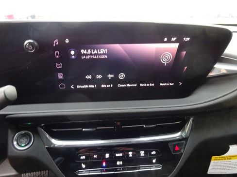 New 2026 Buick Envista Avenir FWD image 27