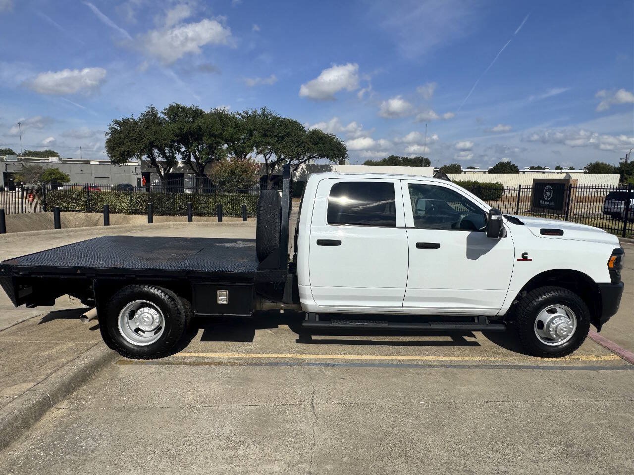 Used 2024 RAM 3500 Tradesman w/ Max Tow Package AWD/4WD image 3