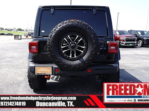 Certified 2026 Jeep Wrangler Unlimited Rubicon AWD/4WD image 4